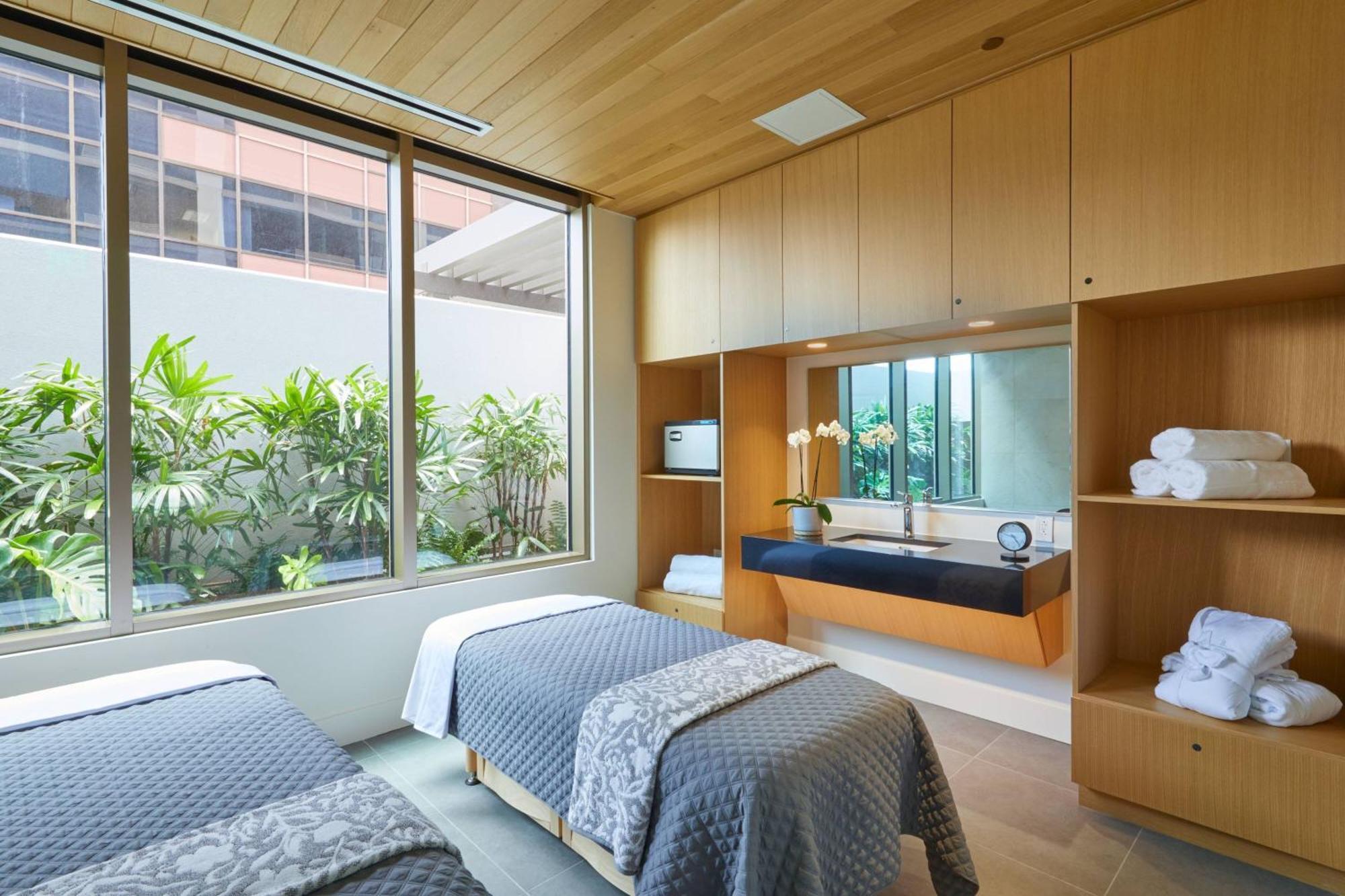 Renaissance Honolulu Hotel & Spa Экстерьер фото
